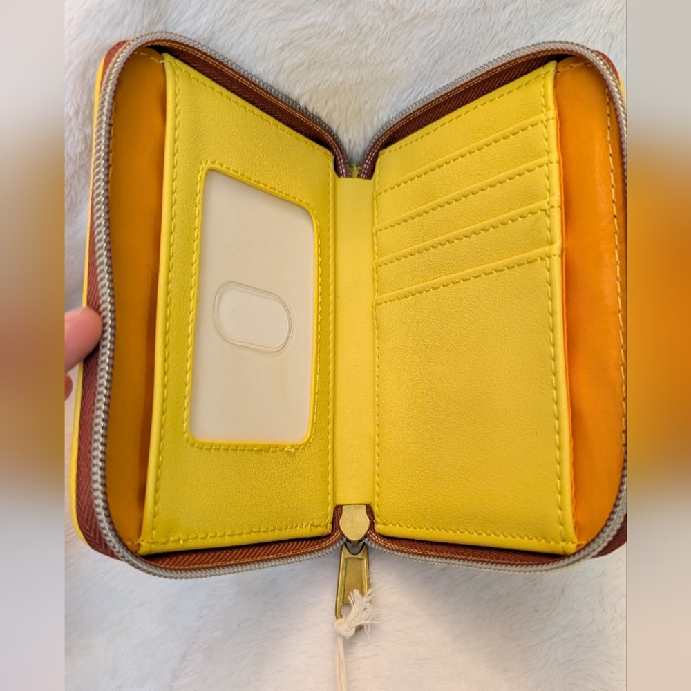 Loungefly Pixar Up Wallet Wilderness Explorer Russell Patches nwt - Picture 4 of 4